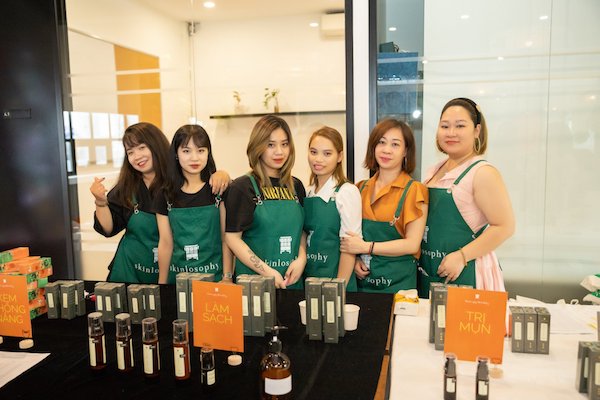 Một trong những sự kiện ý nghĩa của Skinlosophy mang lại năng lượng vui vẻ cho khách hàng, đúng như cái tên của sự kiện “Joy". Một trong những sự kiện ý nghĩa của Skinlosophy mang lại năng lượng vui vẻ cho khách hàng, đúng như cái tên của sự kiện “Joy".