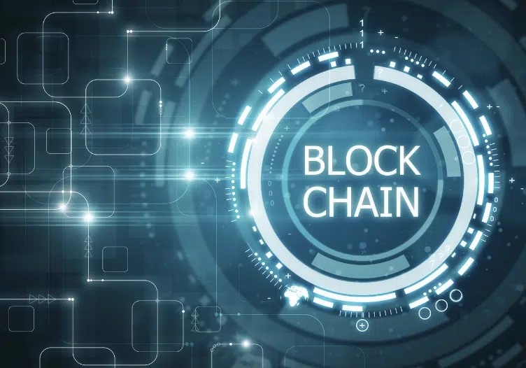 Blockchain có khả năng truyền tải dữ liệu mà không đòi hỏi trung gian để xác nhận thông tin vì thế mà đem đến sự tiết kiệm.