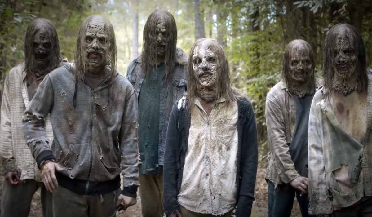 Series The Walking Dead dù rất kinh dị nhưng lại cho khán giả cảm giác được đối đầu với một tương lai đen tối giả tưởng, được rèn luyện kỹ năng sống sót.