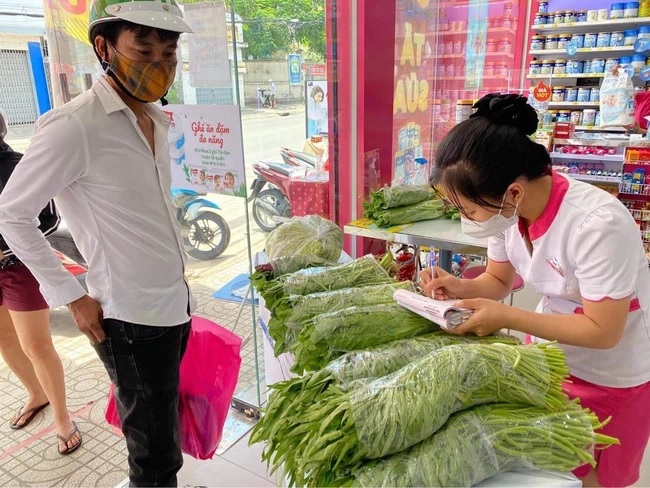 Hệ thống siêu thị, cửa hàng tiện ích phát huy hiệu quả tối đa trước diễn biến phức tạp của dịch bệnh.