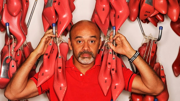 Christian Louboutin người sáng lập thương hiệu giày cao cấp lừng danh Louboutin.