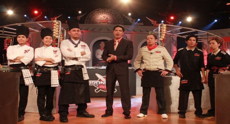 Các đầu bếp của Lion City xuất sắc đạt ngôi vị quán quân Iron Chef Việt Nam 2012.