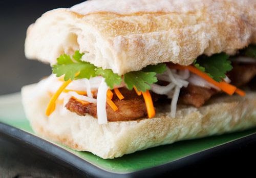 Bánh mì thịt ếch Ok-lah dự báo sẽ gây “bão” cộng đồng người Việt Nam.