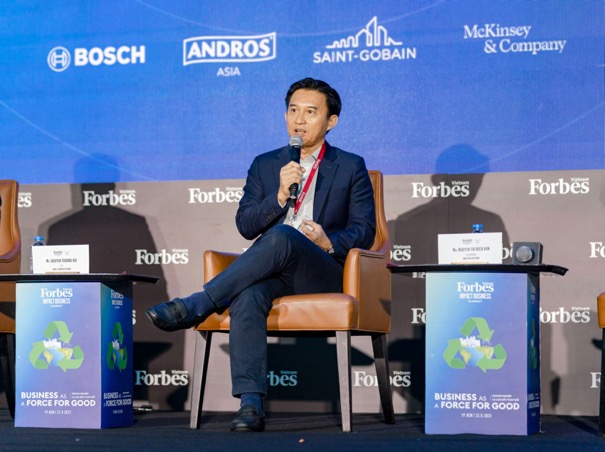 Ông Nguyễn Trường Hải phát biểu tại hội nghị của Forbes Việt Nam.