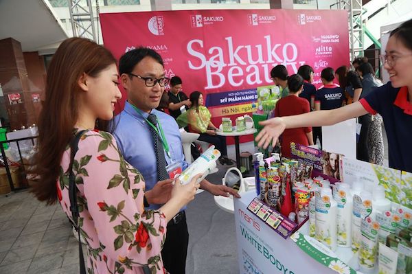 Sakuko - đơn vị tổ chức cũng mang tới hơn 10.000 sản phẩm từ 7 ngành hàng tiêu dùng khác nhau.