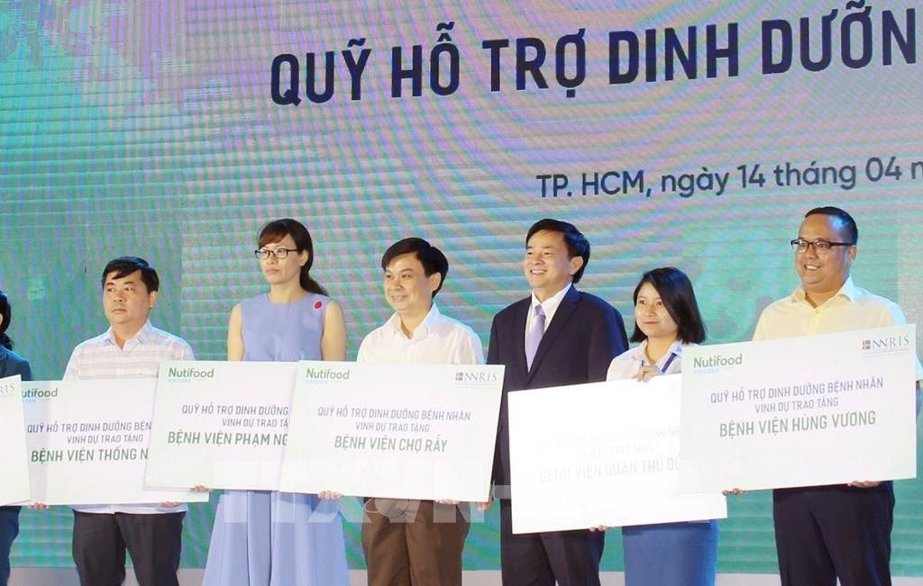 Quỹ “Hỗ trợ dinh dưỡng bệnh nhân nghèo”.