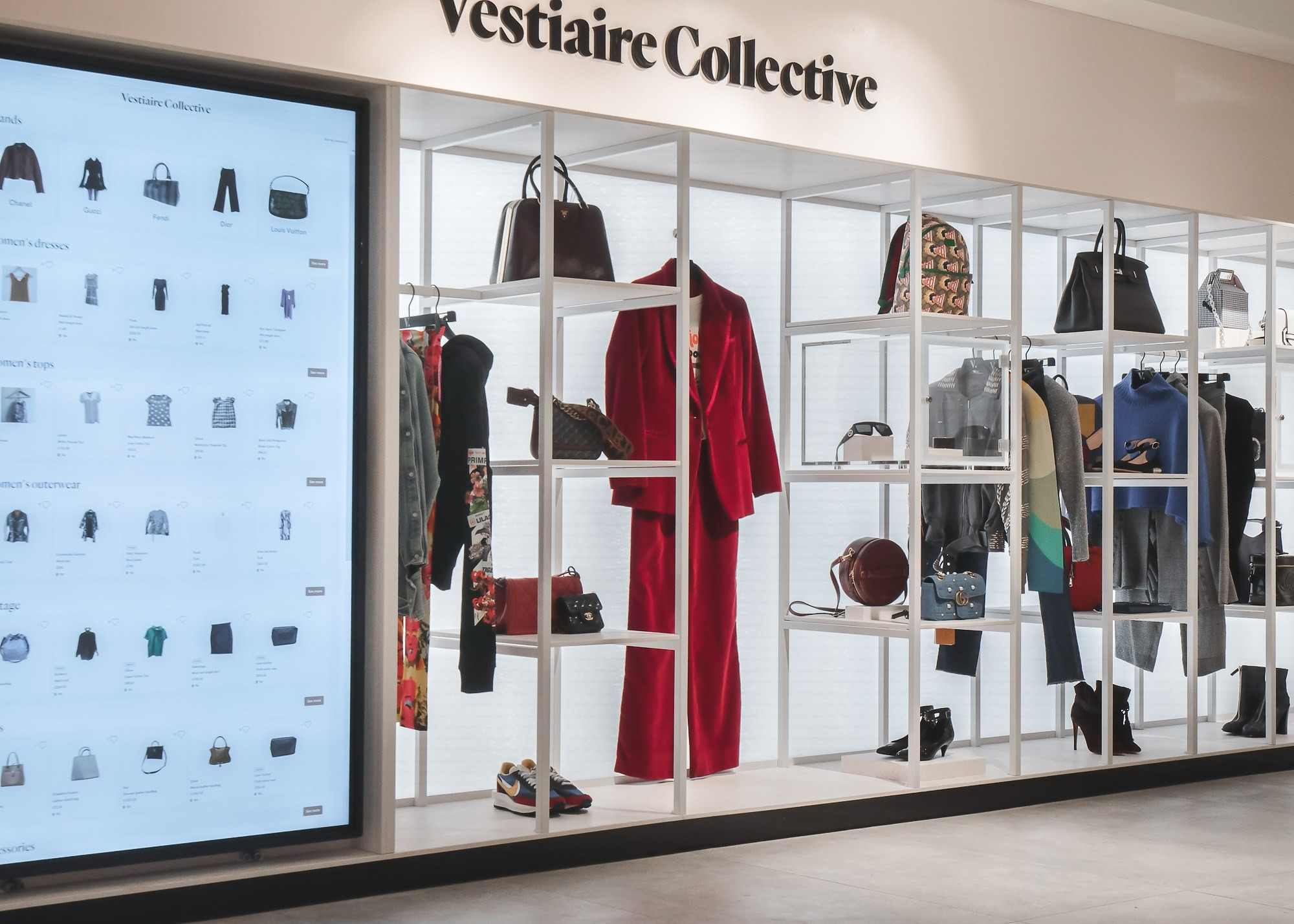 Vestiaire Collective là nền tảng bán lại các sản phẩm thời trang cao cấp.