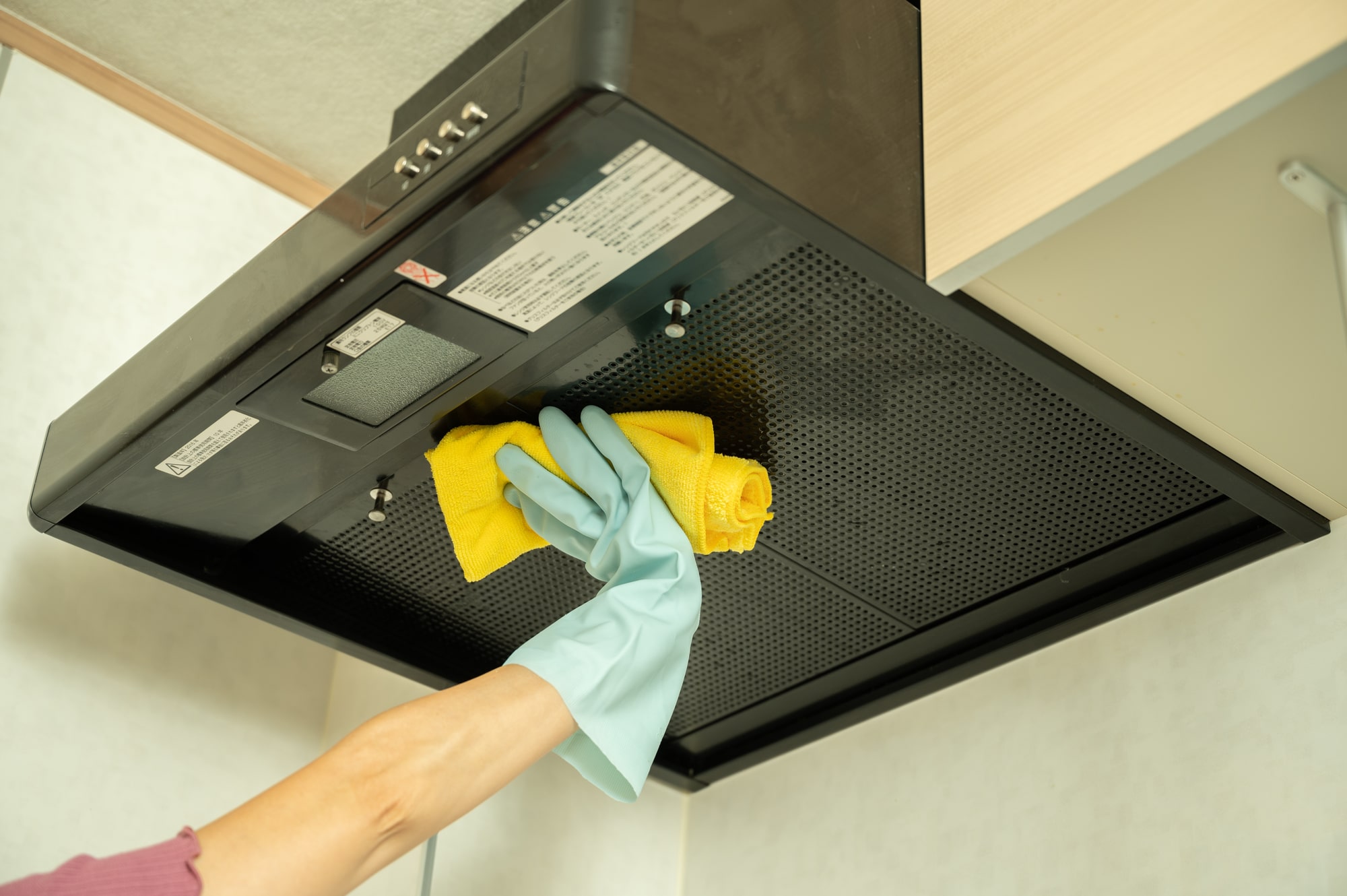 Private: 換気扇、レンジフードの油汚れをきれいに!大掃除のポイントは?