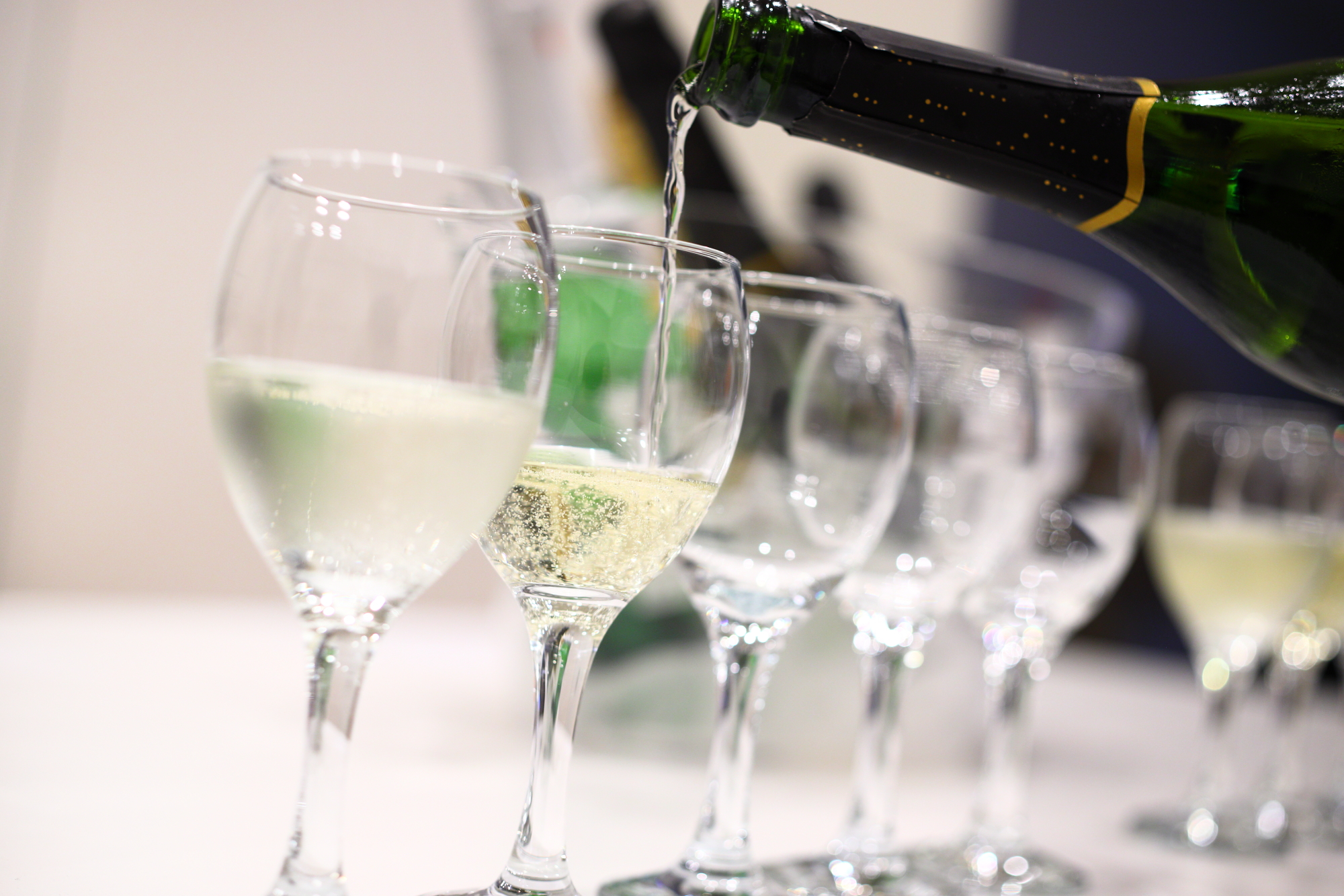 コスパGOODなスパークリング飲み比べ!トライアルせんべろ部が選ぶ5本