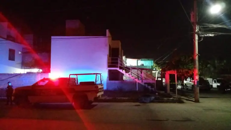 Jovencita muere tras caer de un segundo piso en La Misión