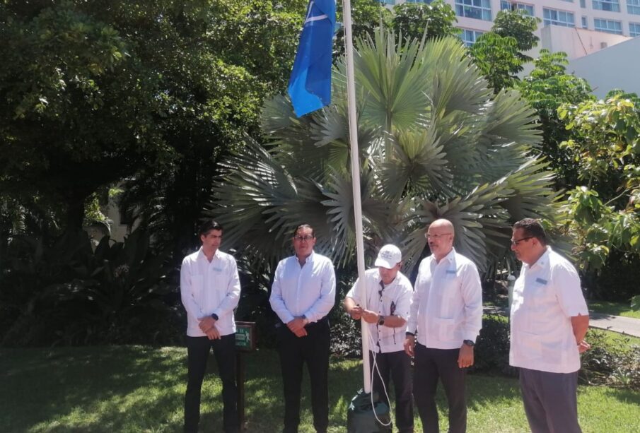 Bandera Azul Blue Flag en Puerto Vallarta.