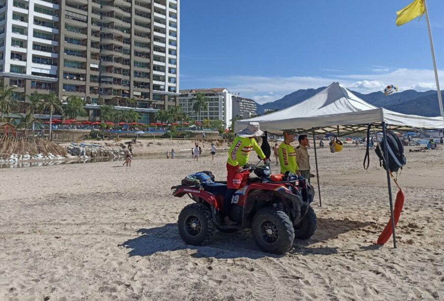 Guardavidas en la playa.