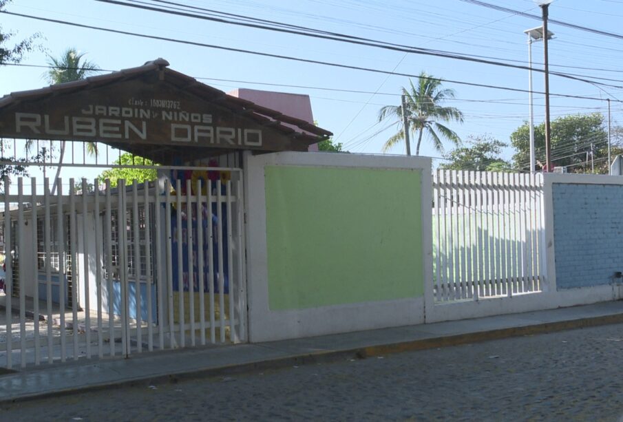 Plantel educativo cerrado