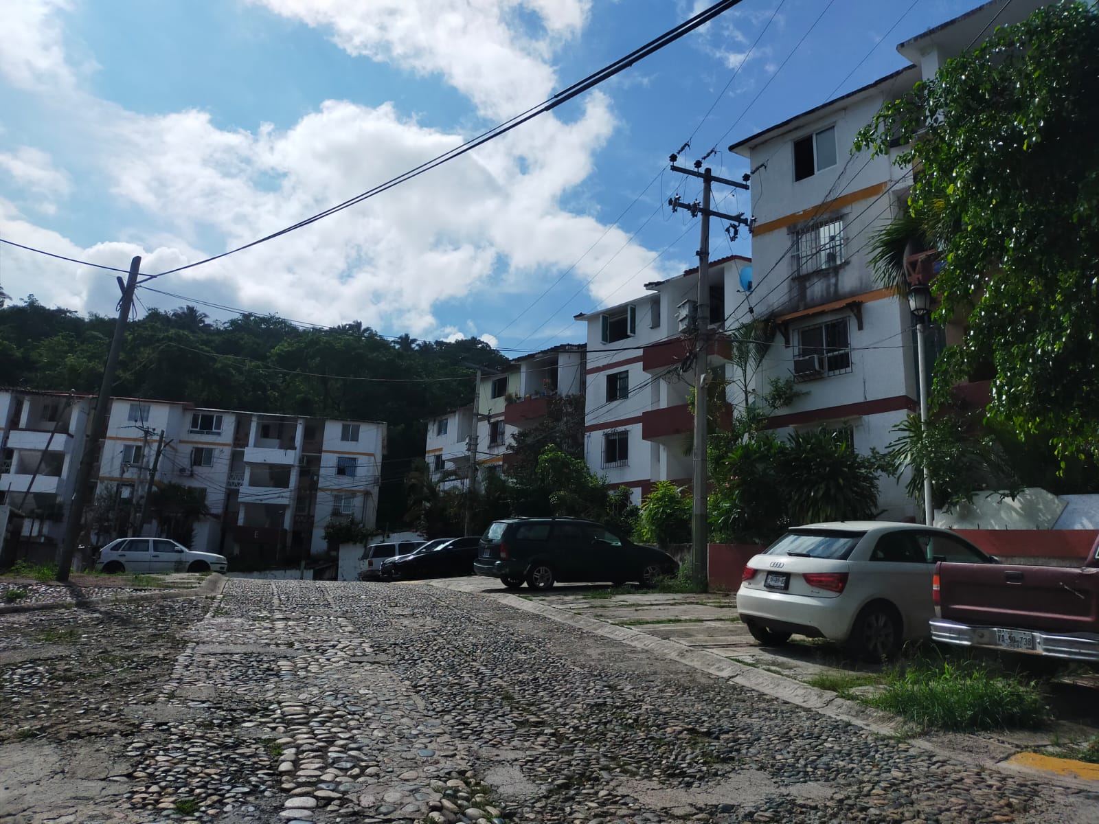 Unidades habitacionales en la colonia Gastronómicos.