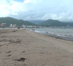 Seguirá cerrada la playa del Holi