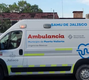 Ambulancia en la colonia Bobadilla.