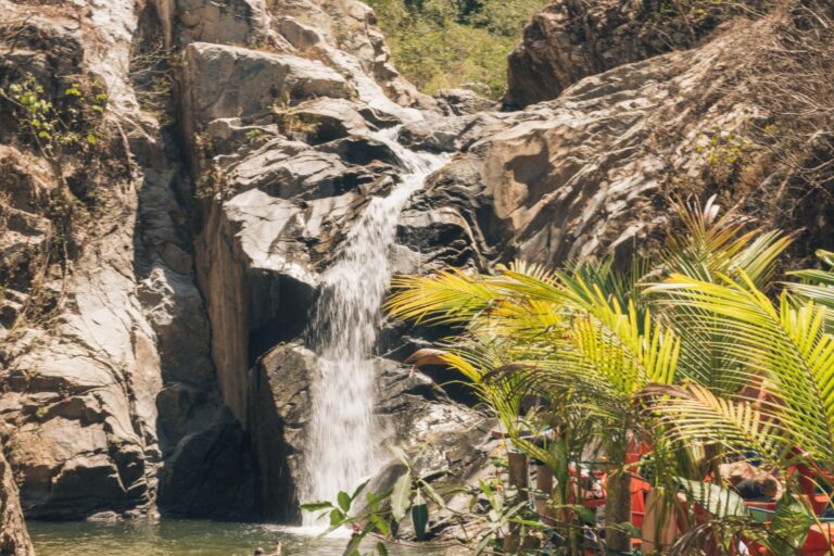 Cascada de Quimixto