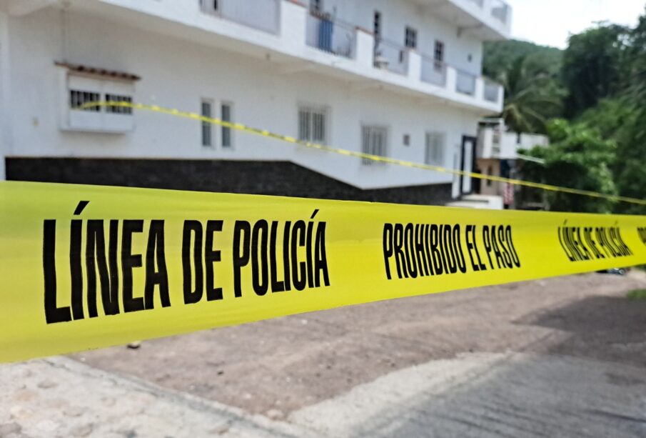 Zona acordonada con línea de Policía colonia Ramblases.