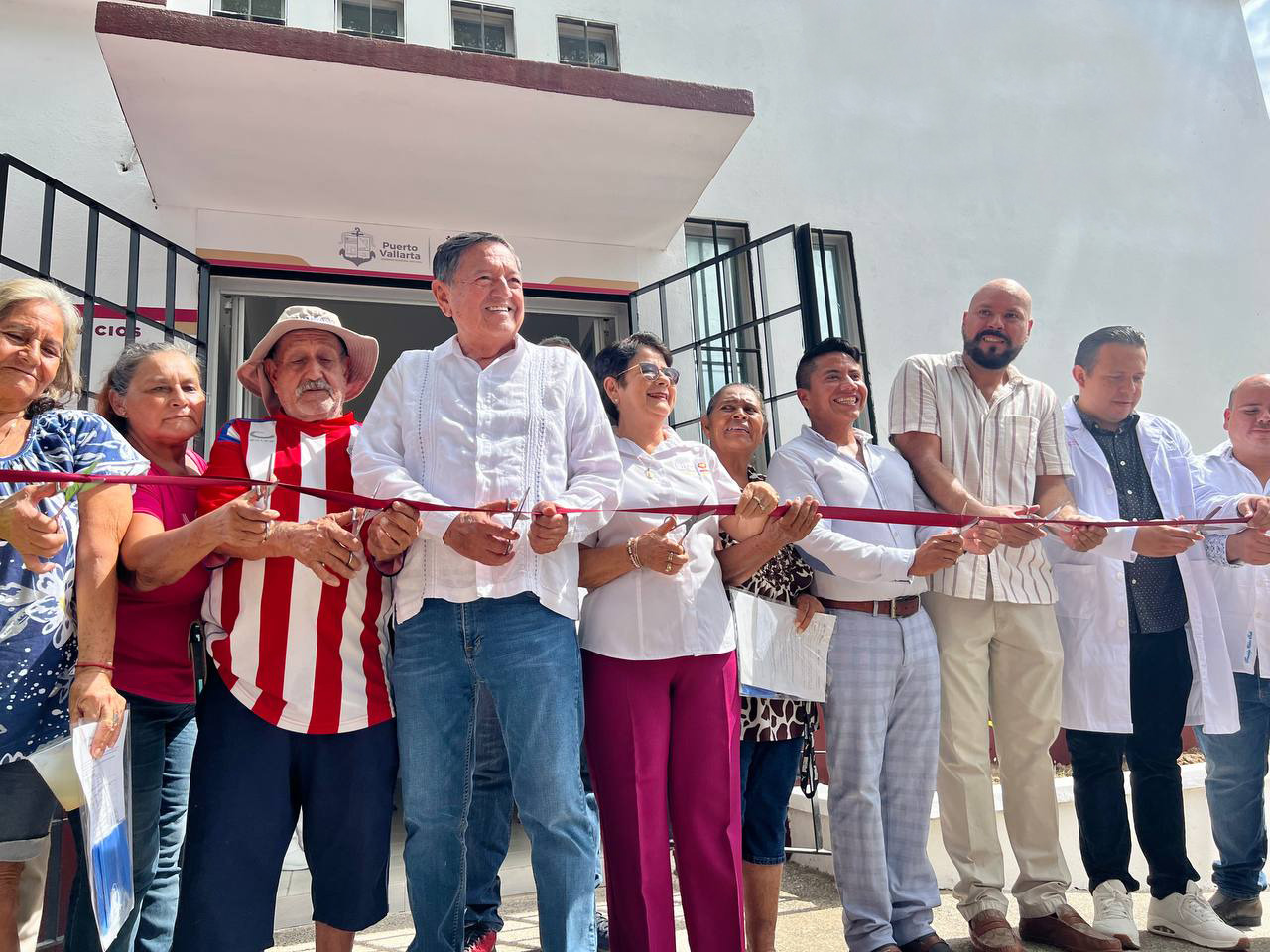 Inauguración de consultorio en Las Mojoneras