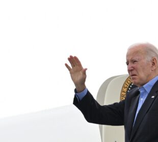 Joe Biden llega a Hawaii