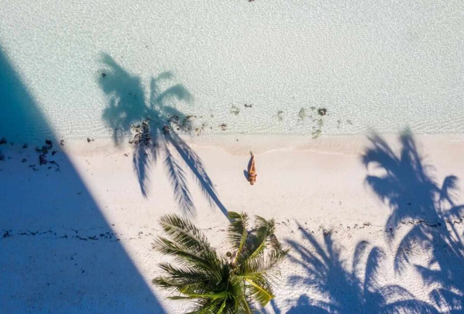 Vista aérea de una playa de Cancún