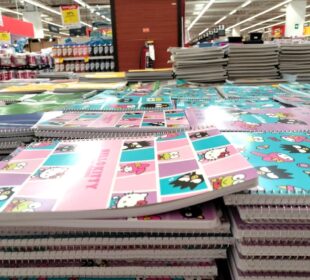 Libretas en venta previo al ciclo escolar 2023-2024