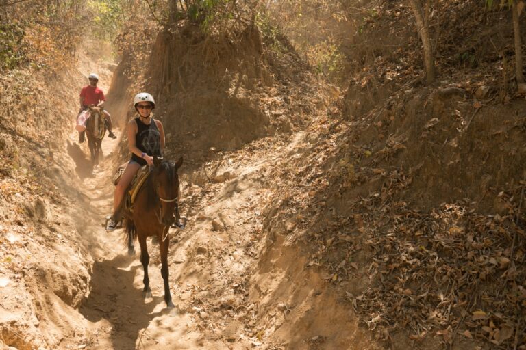 Paseo a caballo en Quimixto