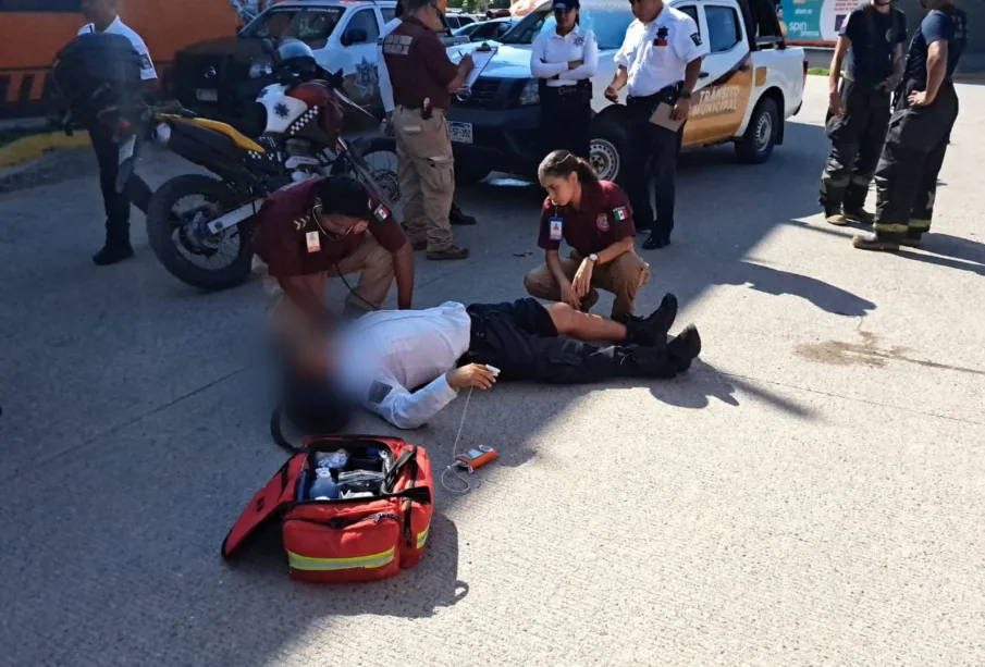 Oficial de tránsito auxiliado en la Laguna del Coapinole.