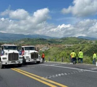 Esta noche cerrarán la carretera federal 200