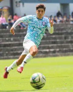 Omar Santana, jugador vallartense