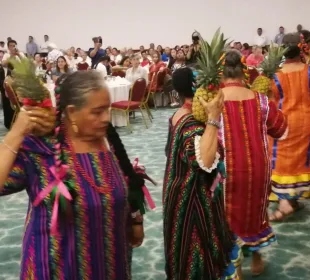 Abuelitas bailando