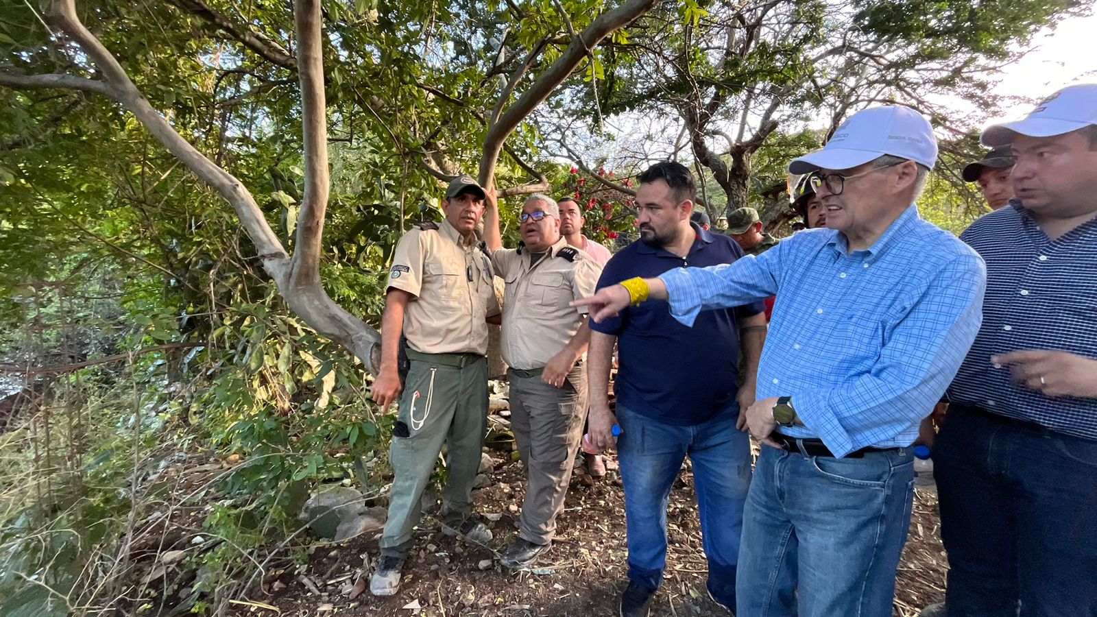 Autoridades del Gobierno de Jalisco en auxilio por evento natural