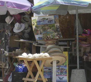 Comercios pequeños en Puerto Vallarta.