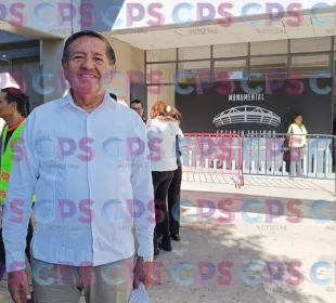 Michel en el estadio de Jalisco marca agua