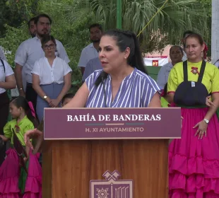 Presidenta de Bahía en el podium