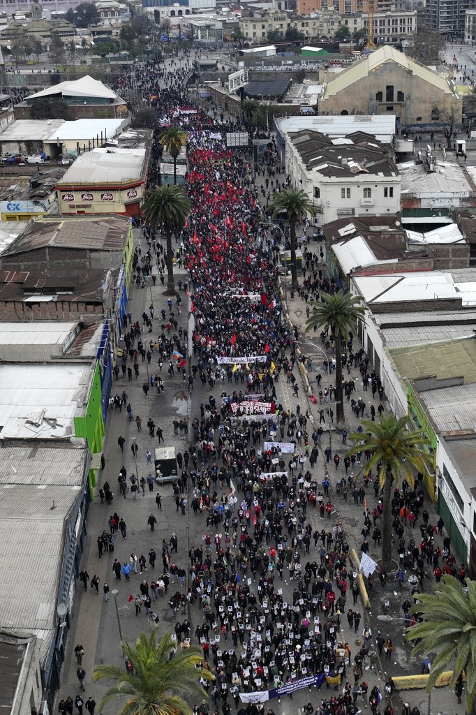 Gente de Chile protestando en las calles