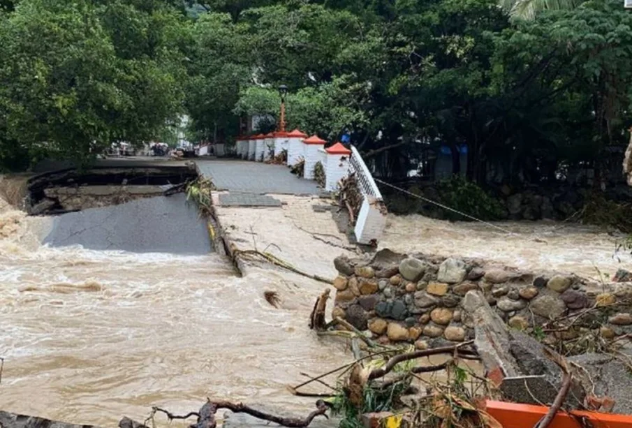 Desbordamiento de río en Jalisco