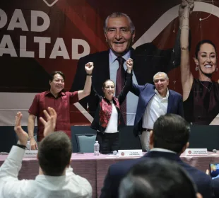 Mario Delgado, Claudia Sheinbaum y Adán Augusto