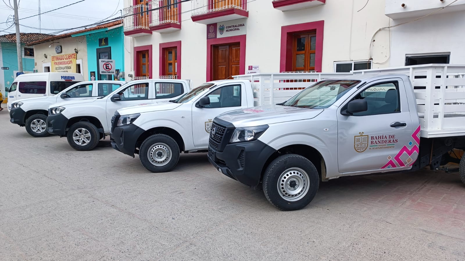 Camionetas del Ayuntamiento de Bahía de Banderas