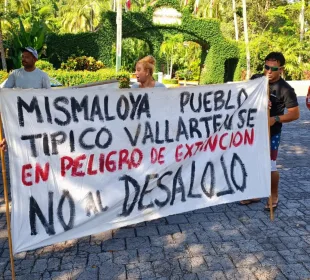 Mnaifestación en Mismaloya