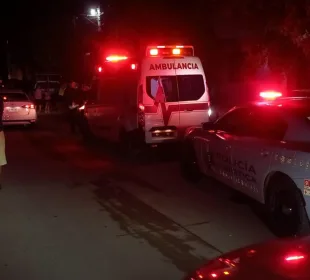 Hombre sin vida en la calle Ignacio Zaragoza en Bahía de Banderas