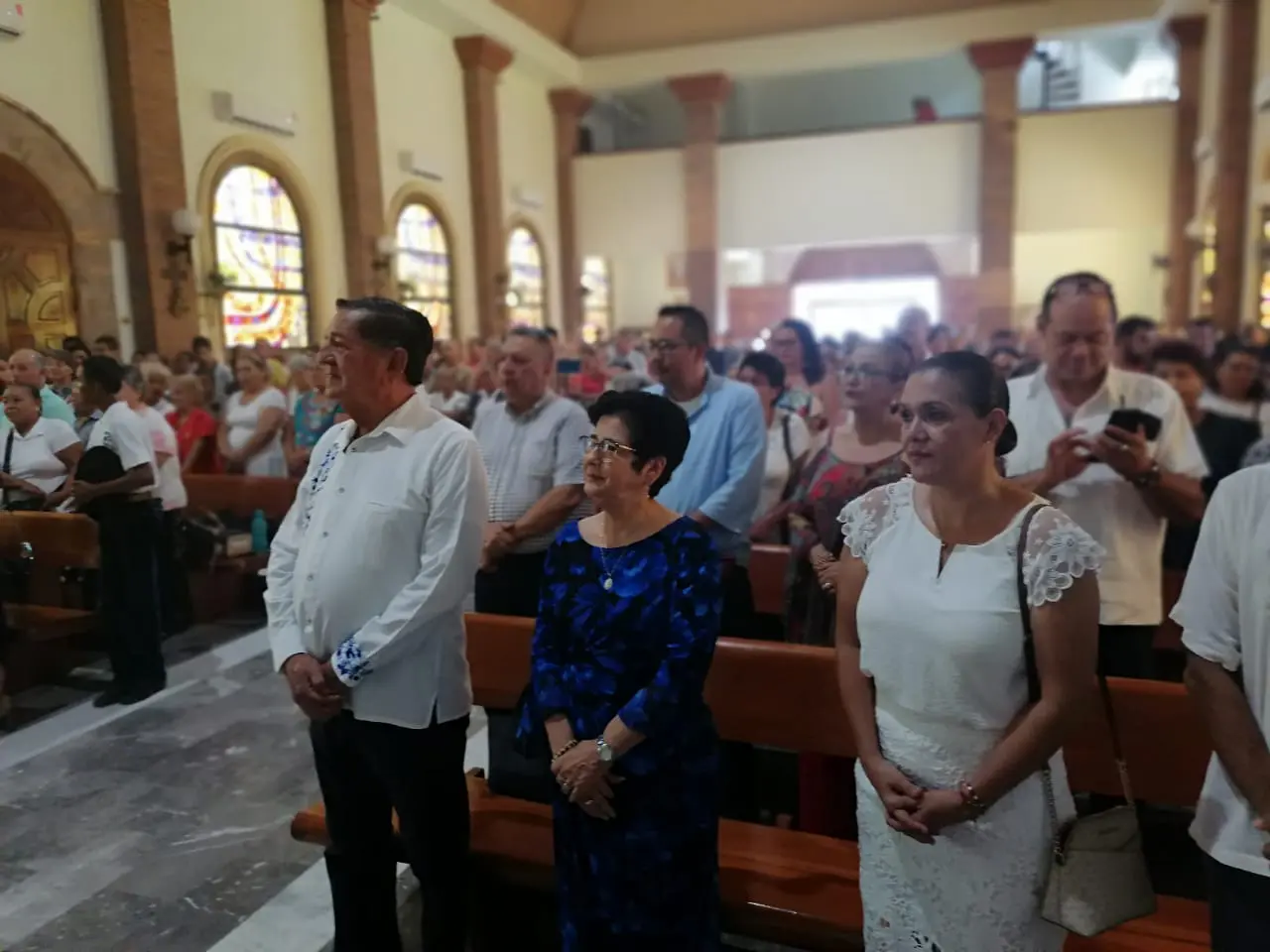 Alcalde Luis Michel en misa 