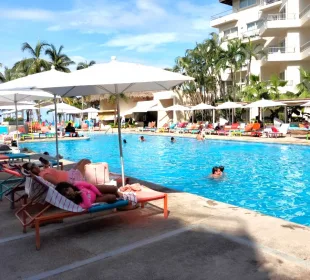 Turistas en hoteles de Vallarta