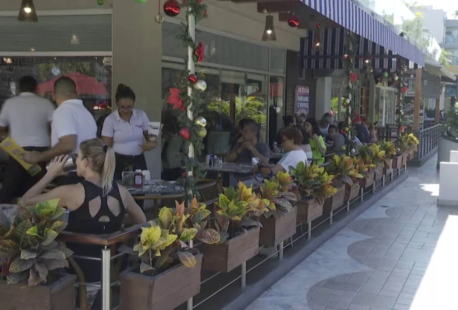 Turistas en restaurante