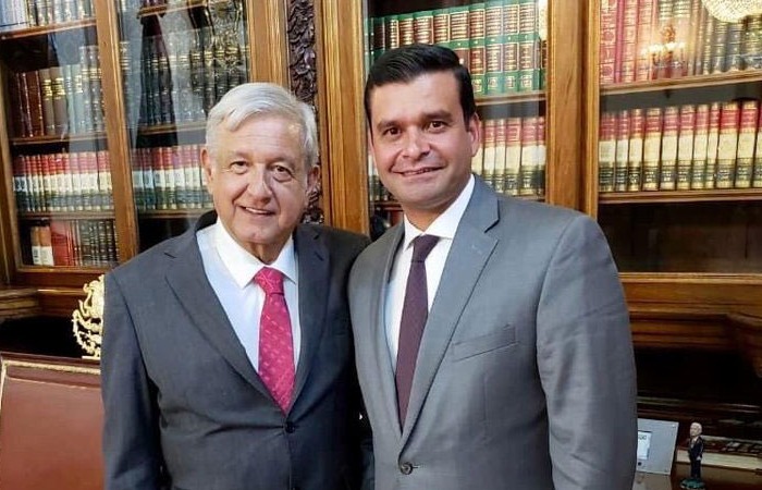 Antonio Echevarria Garcia con AMLO