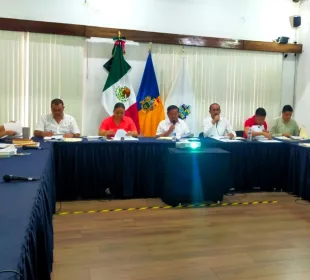 Sesión de Comisiones en Ayuntamiento de Vallarta