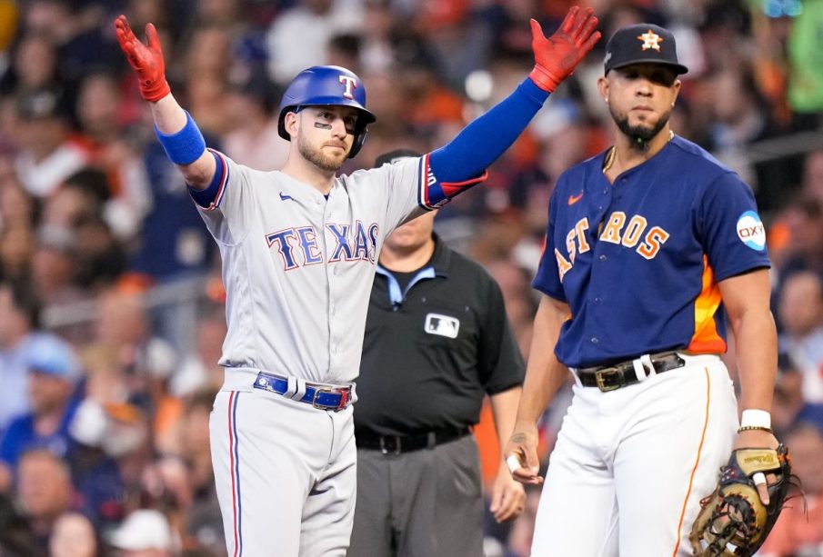 Astros de Houston pierden segundo juego de serie contra Rangers