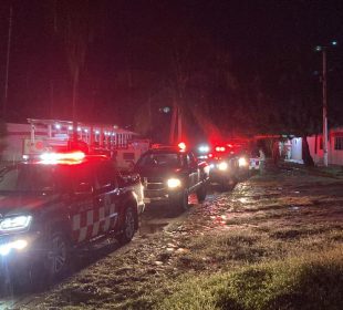 Caravana de patrullas supervisando zona