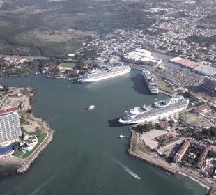 Cruceros en marina de Vallarta