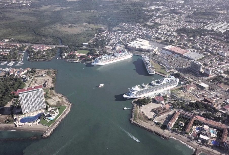 Cruceros en marina de Vallarta